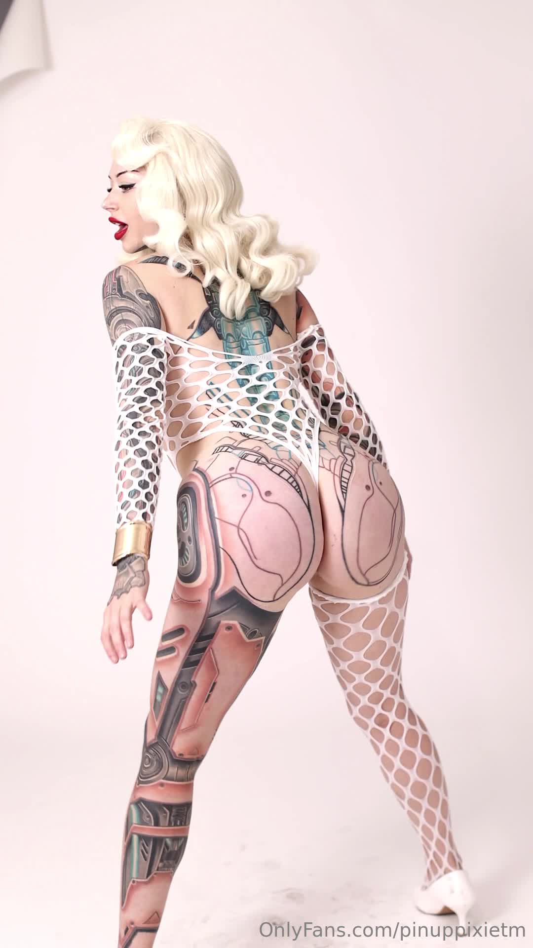 Video 656691 from PinupPixie / Cyberpunk Pixie