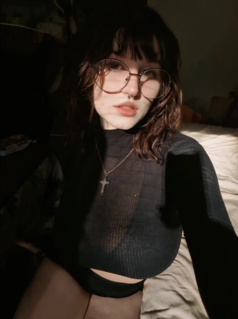 Video 656741 from mylittlerobin | Robin Grey