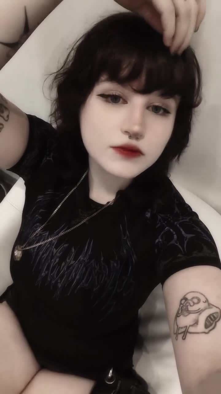 Video 657016 from mylittlerobin | Robin Grey