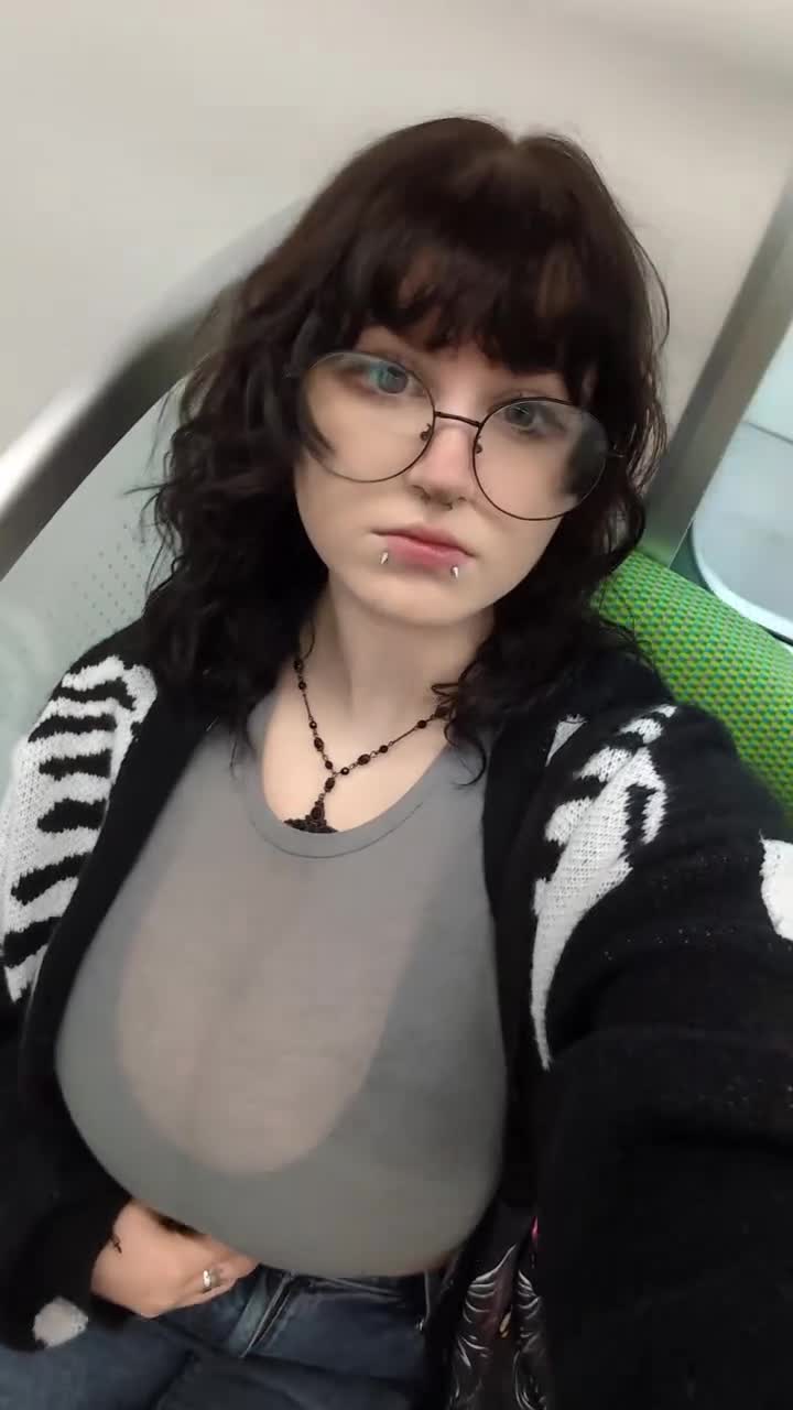 Video 657111 from mylittlerobin | Robin Grey