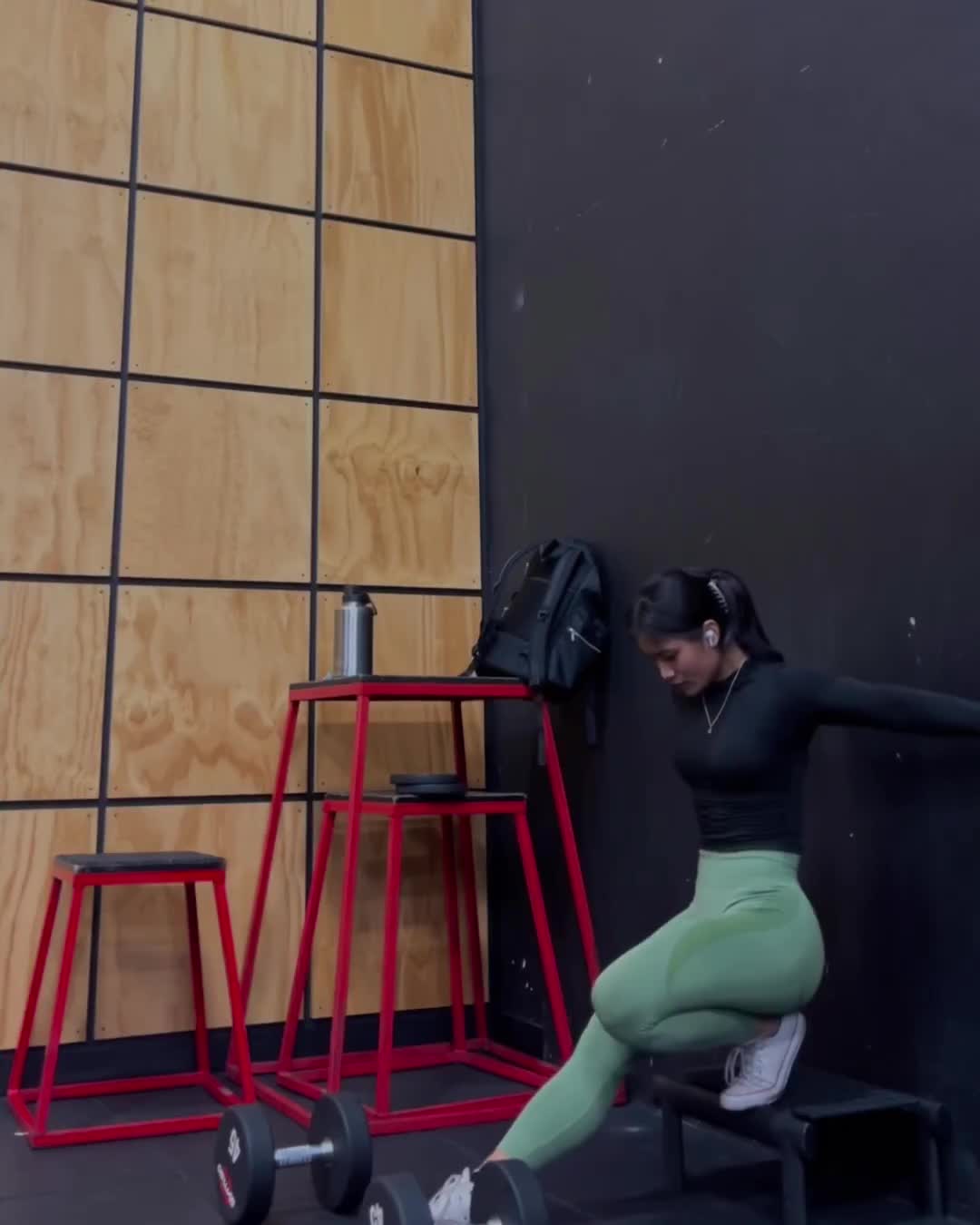 Video 681165 from MsDumpling_