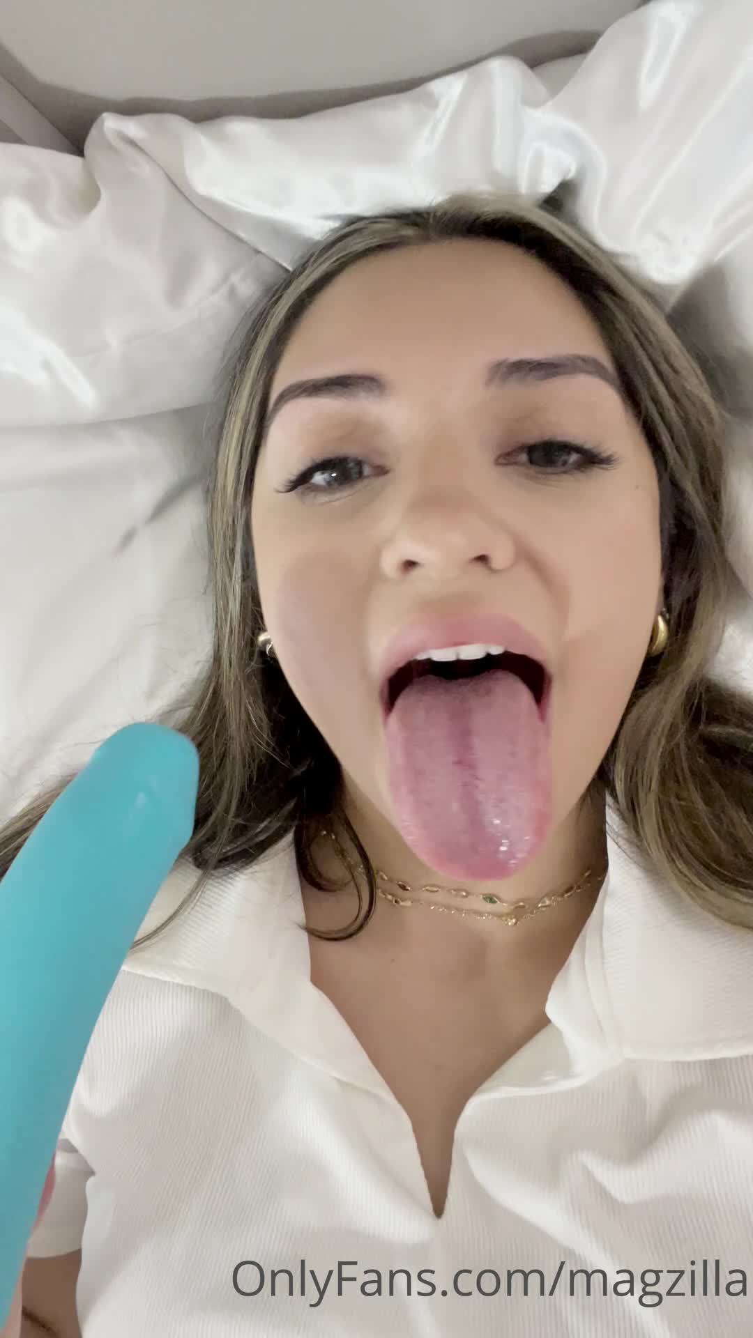 Video 682239 from Magzilla Magzillac Maggie Castillo