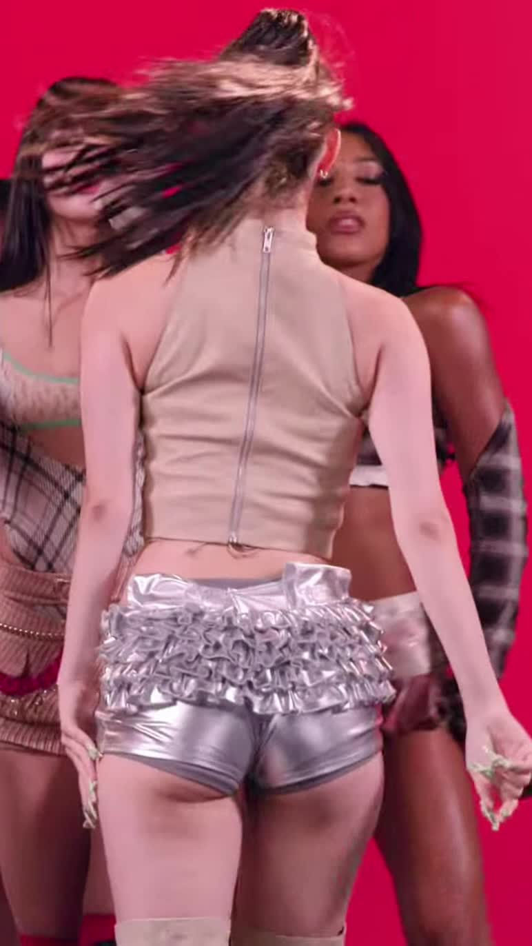 Video 682431 from Daniela Avanzini (Katseye)