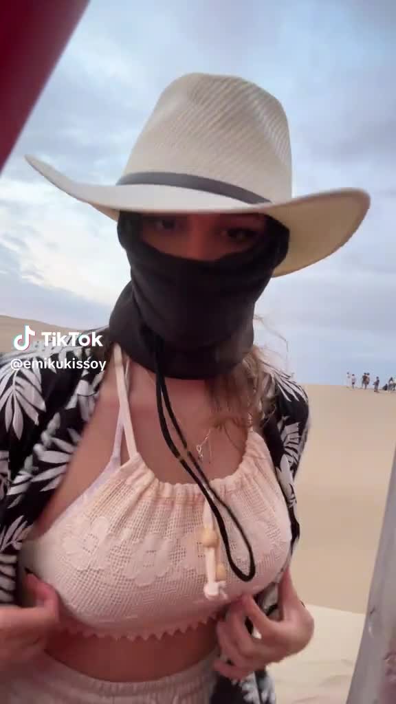 Video 683212 from emikukis