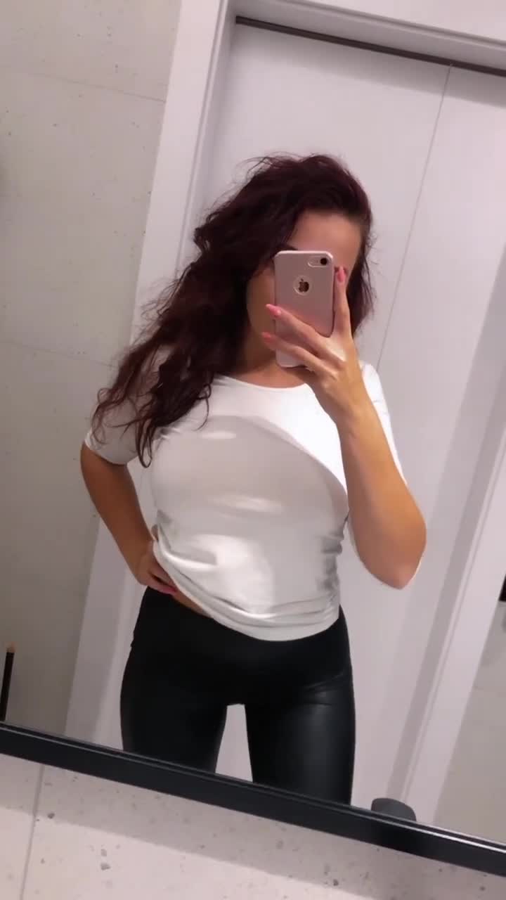 Video 684956 from _.martiinkaaa._