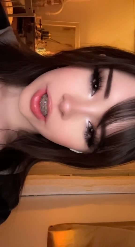 Video 686125 from Lilyraedoll / lilyraekitty