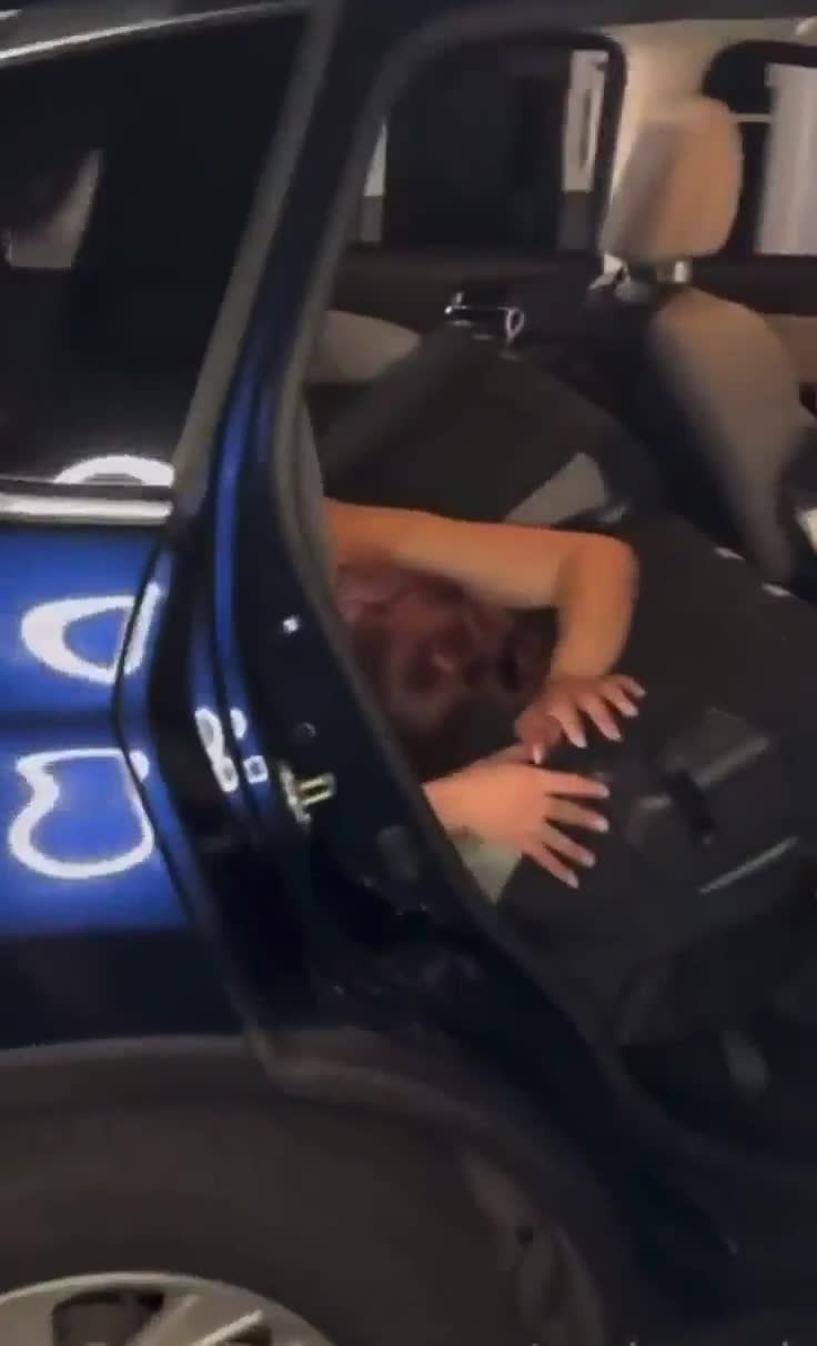 Video 688245 from redrosebb | redrosebx2 | traveling hotwife | redhotwiferose