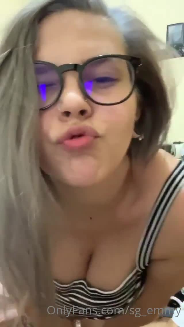 Video 688633 from Emmie sg