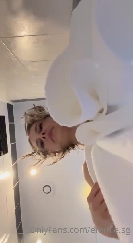 Video 688638 from Emmie sg