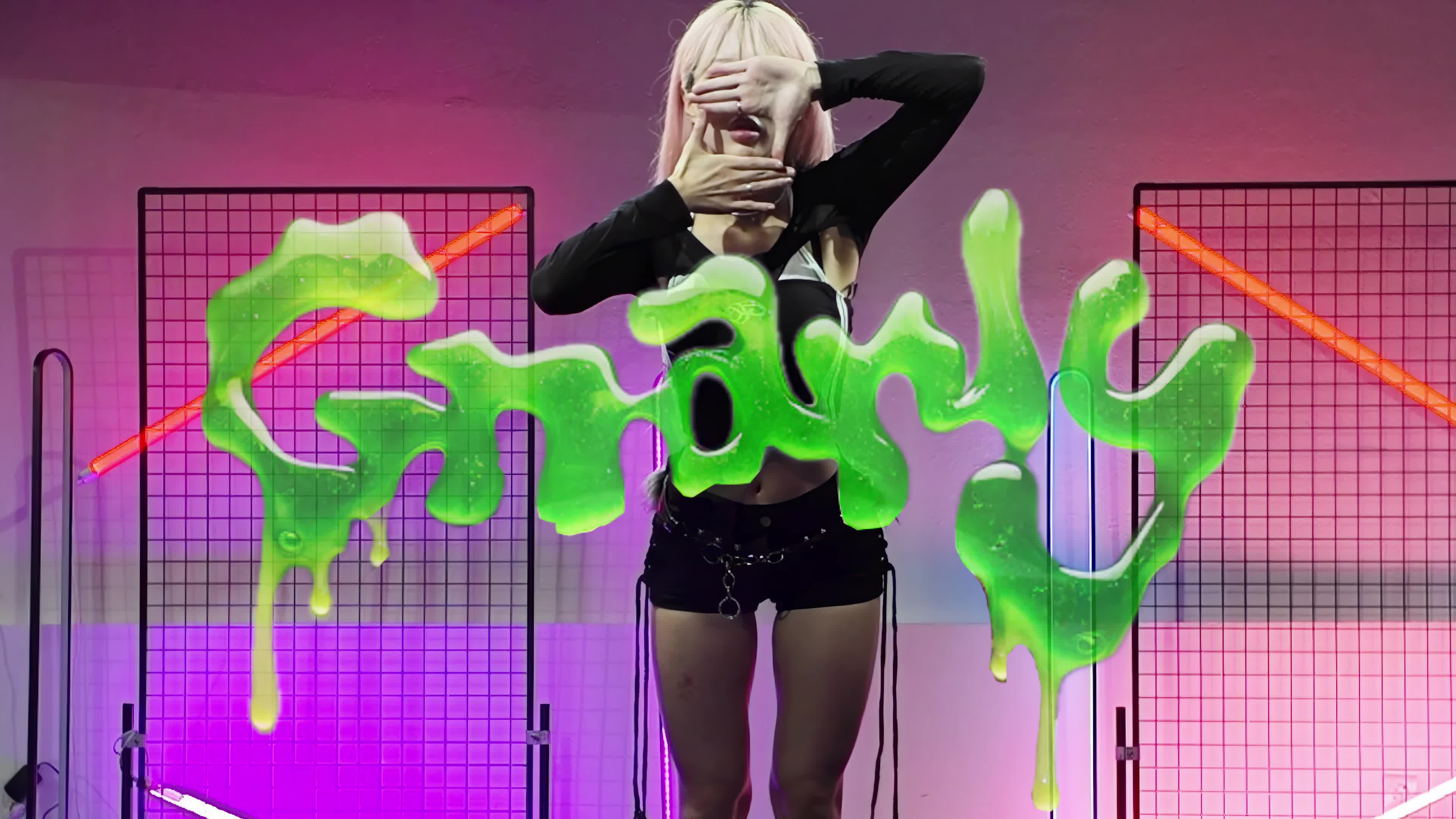 Video 688930 from _purple_lee_/purple_lee