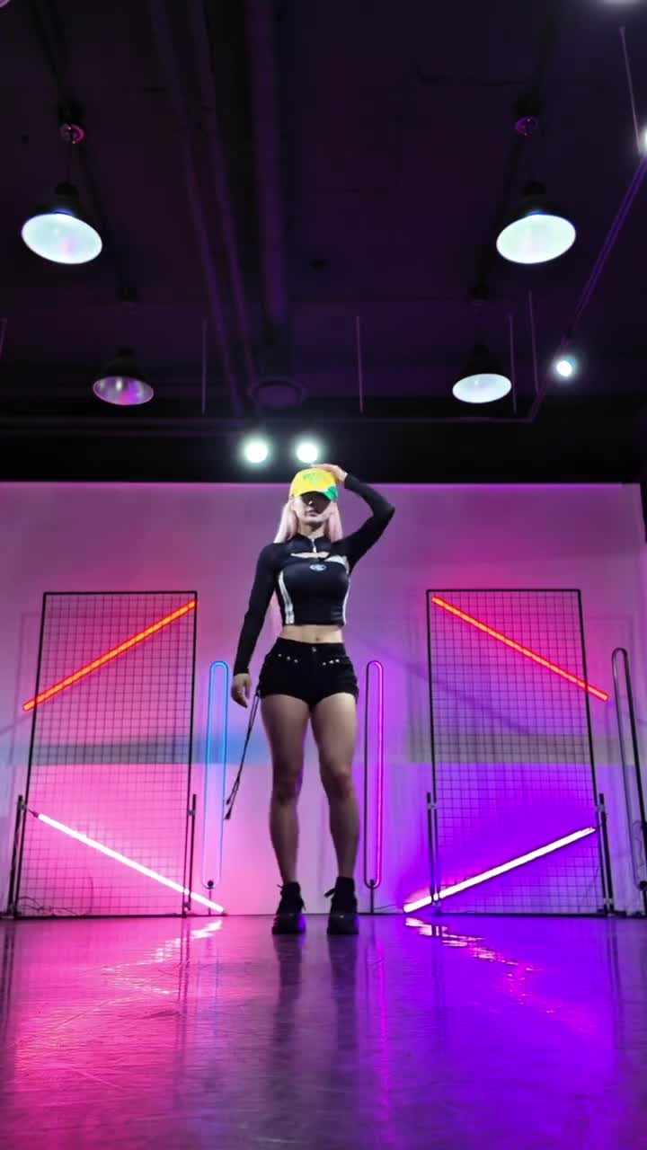 Video 688932 from _purple_lee_/purple_lee