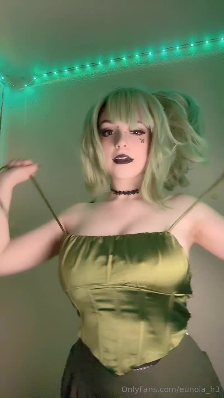 Video 689927 from Eunoia Evangeline / eunoia3t / eunoia_h3
