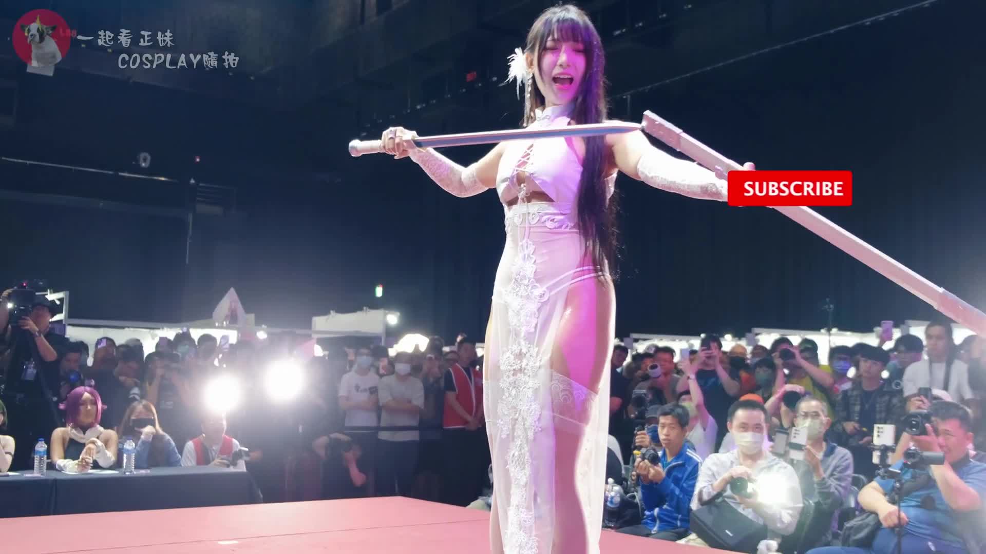 Video 690216 from 凌晨 Ling Chen / qaws_1109