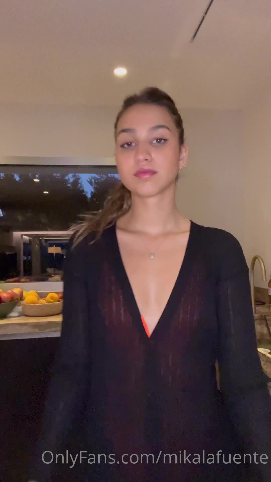 Video 698227 from Mikaela Lafuente / Mika Lafuente