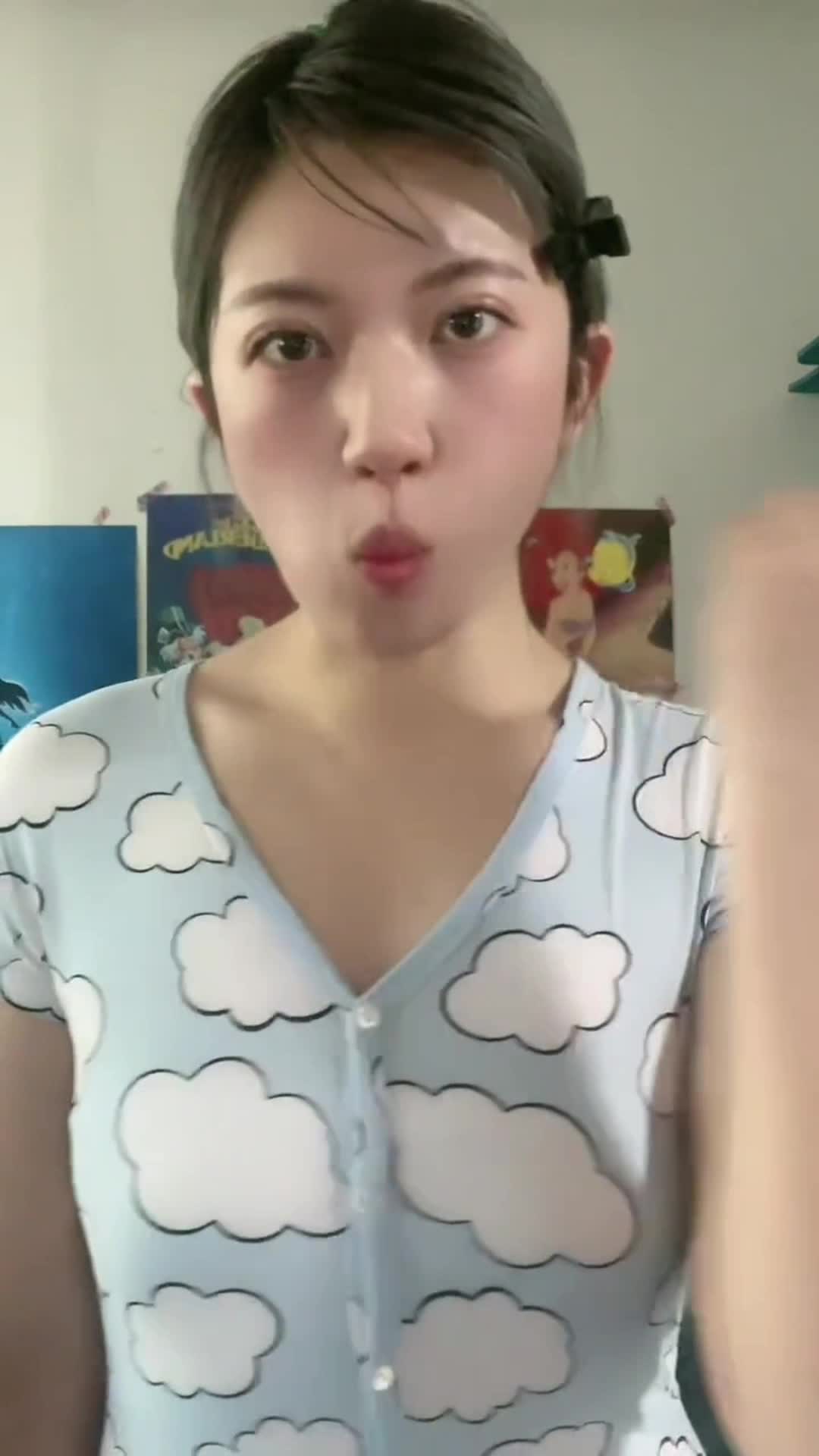 Video 698336 from Heeheemoon / moon_nyang_