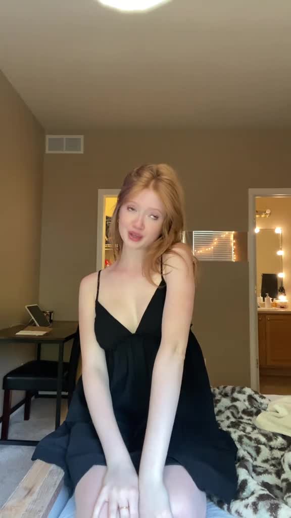 Video 698396 from Makenna Kelly / Lifewithmak