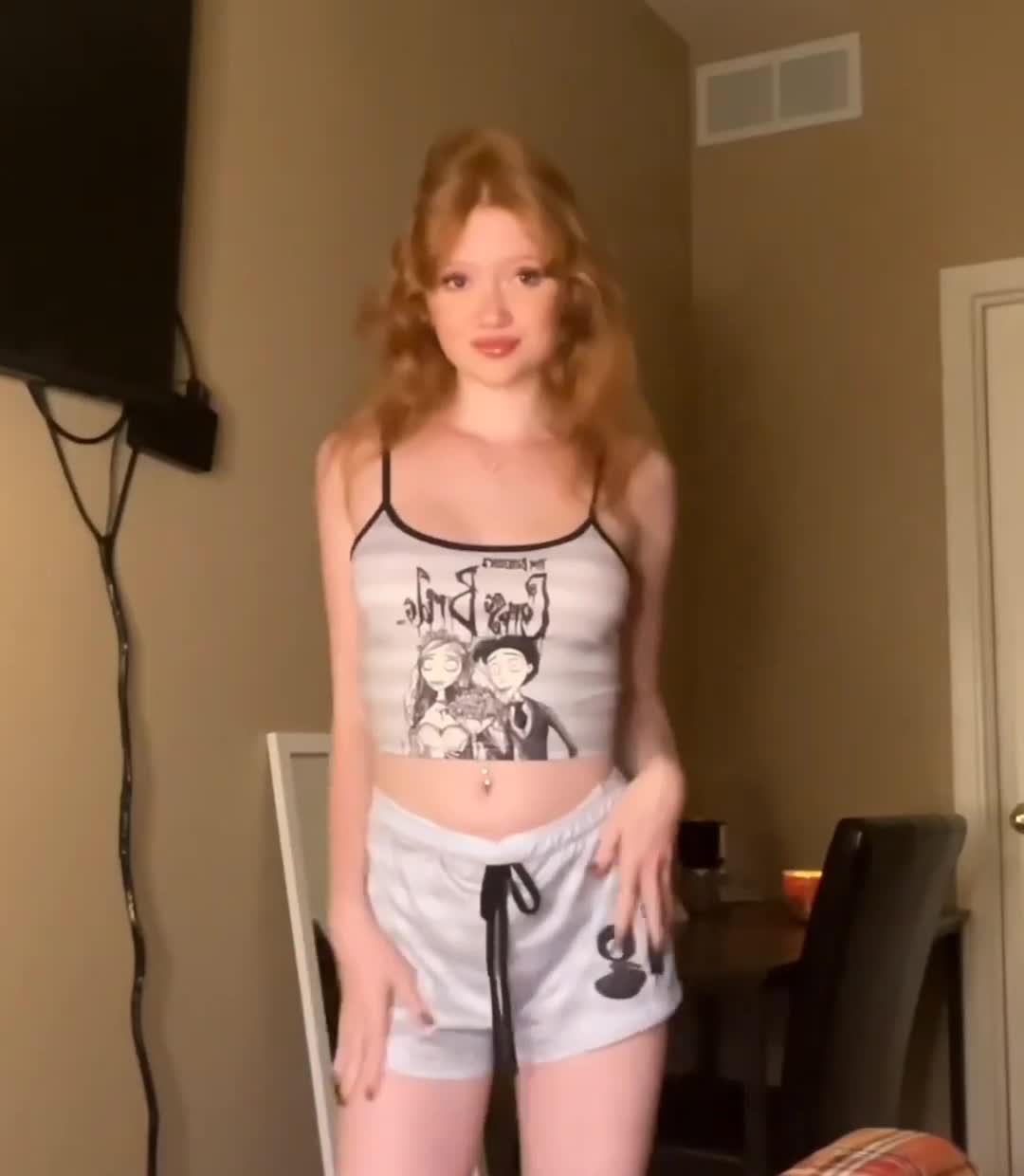 Video 698402 from Makenna Kelly / Lifewithmak