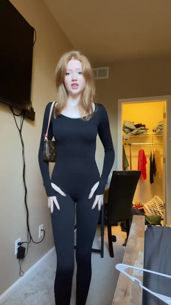 Video 698403 from Makenna Kelly / Lifewithmak