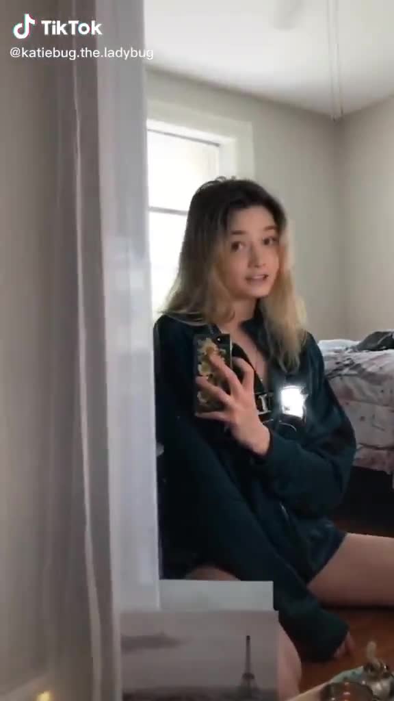 Video 698673 from caitlinerinoneill