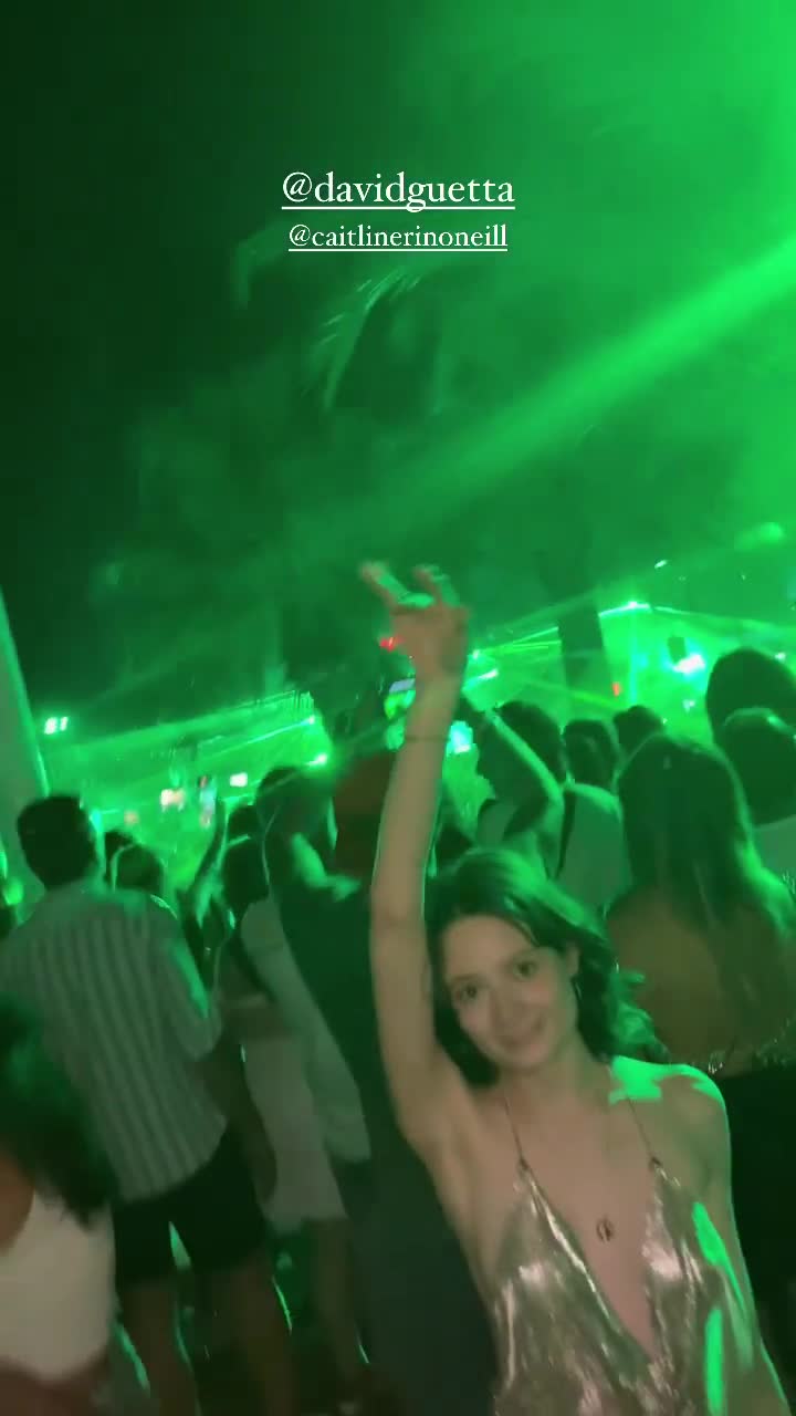 Video 698677 from caitlinerinoneill