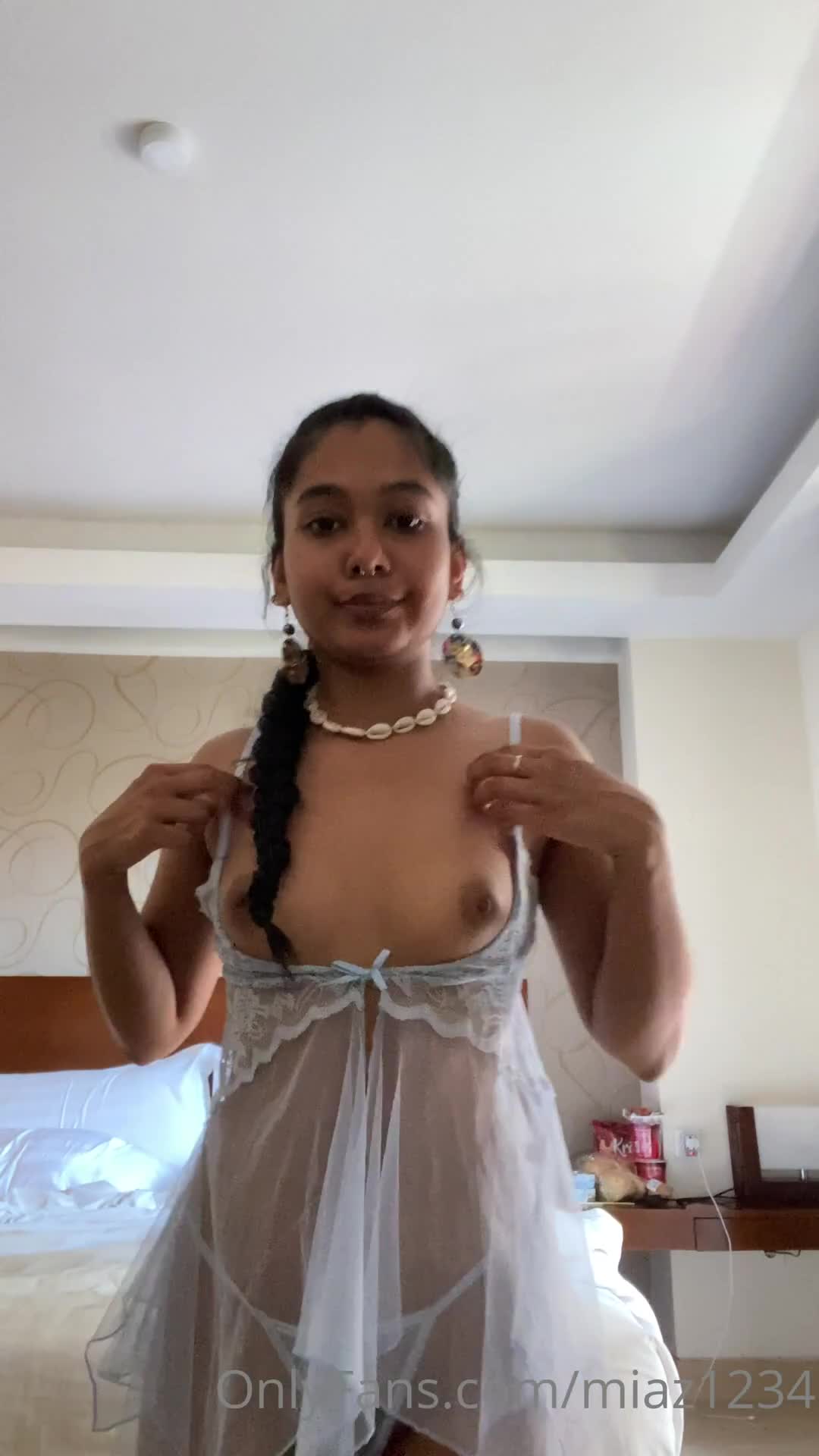 Video 698835 from Mia Z - miaz1234