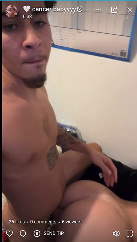 Video 698984 from @MorganElaine20 cancer babyyyy