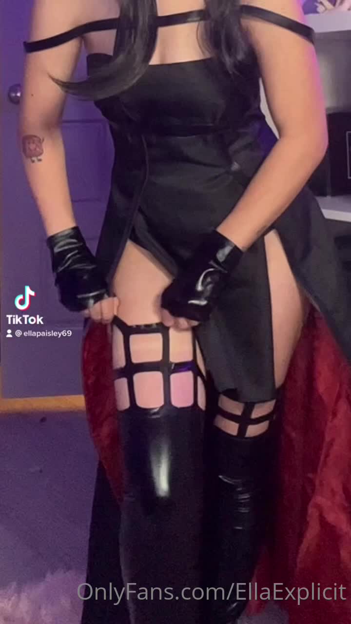 Video 700102 from Ella Explicit - Ellapaisley - Ella Paisley - PoisnPeach