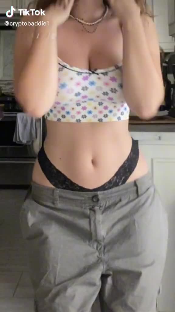 Video 702506 from Hotblockchain / Emily Cocea / cryptobaddie1