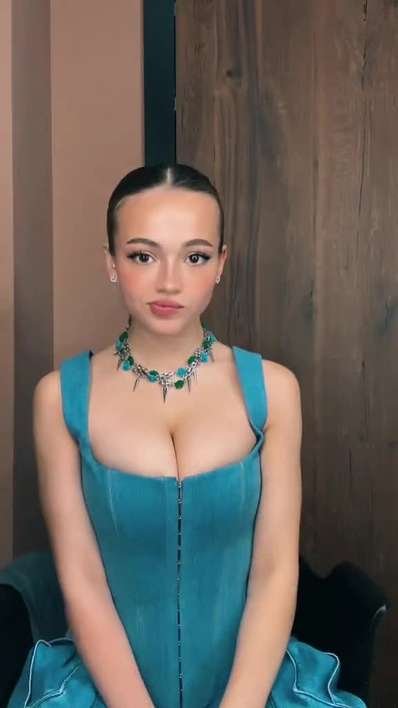 Video 702647 from Valya Karnaval [karna.val]