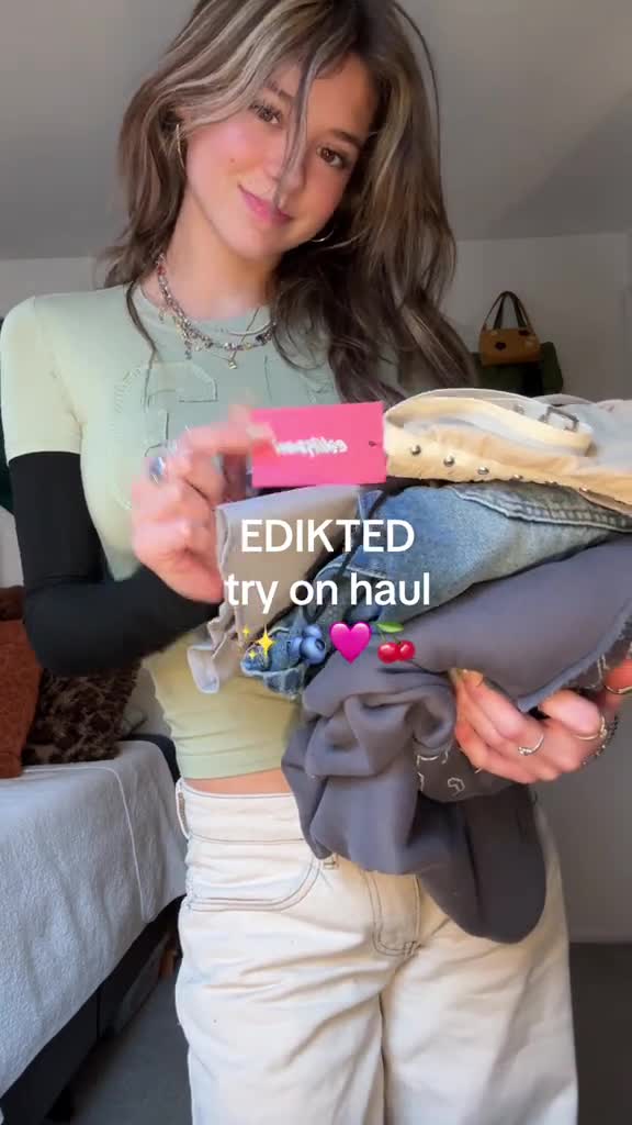 Video 705163 from Skylar Martin / skyskysoflyy