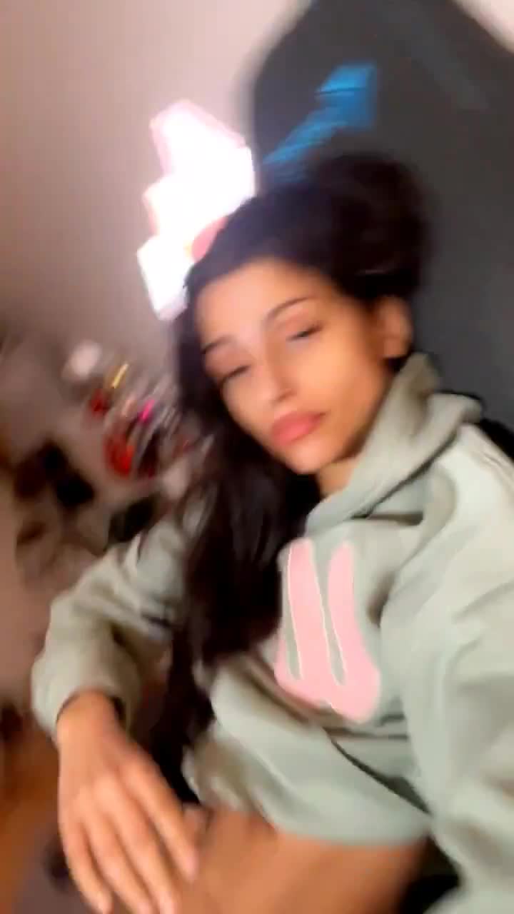 Video 706706 from lilwhuda / Huda Ibhrahim