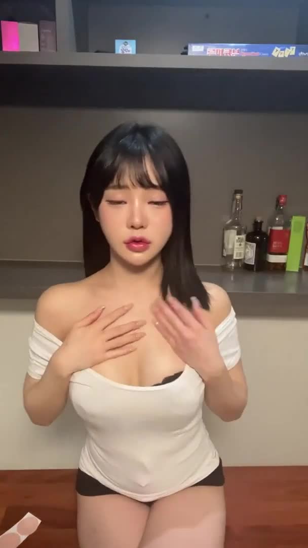 Video 707081 from leeae | leeae__ | leeae_ai | rkawk0702 | Leeae (李爱/이아이)