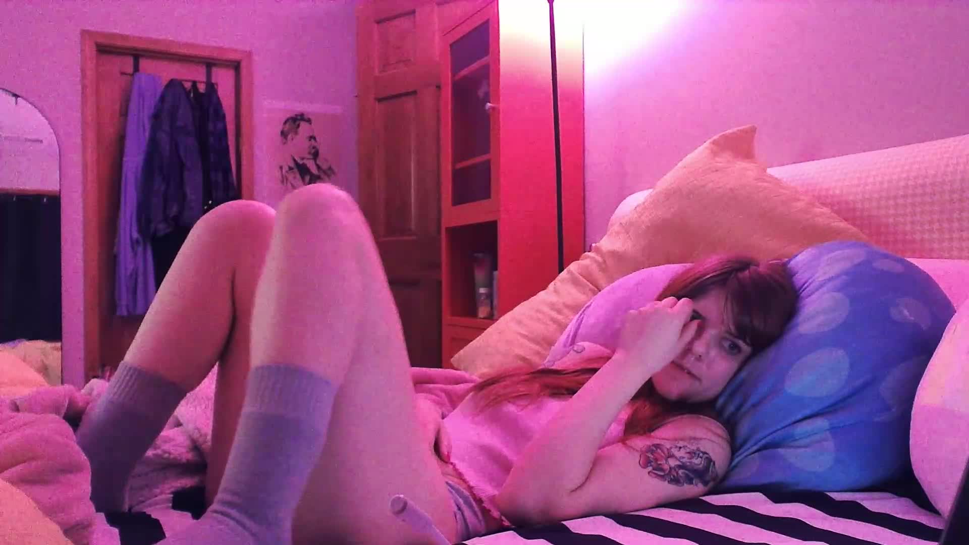 Video 710774 from 1sleepyolive / terminallyillautisticgirl / olivexo