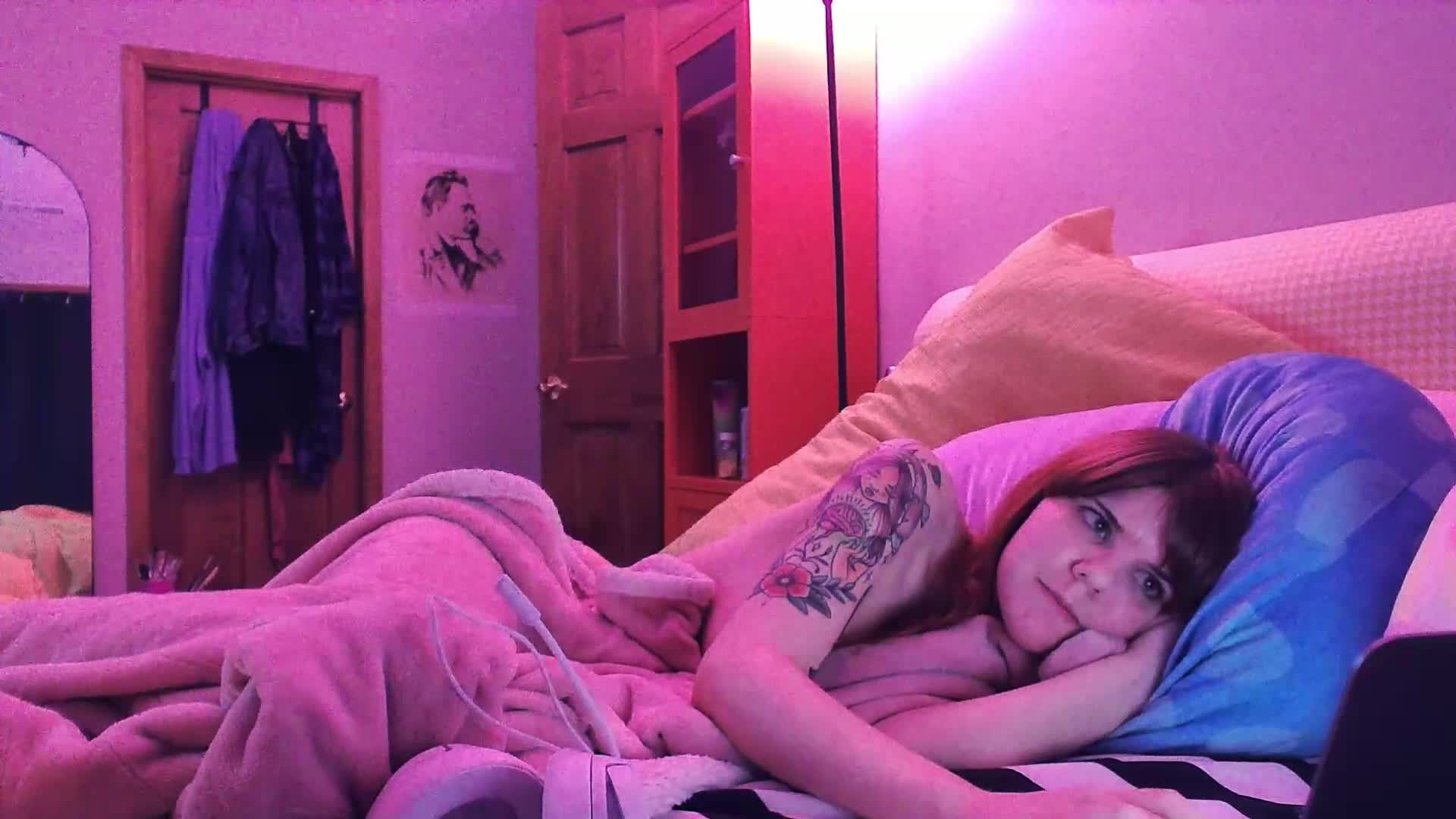 Video 710776 from 1sleepyolive / terminallyillautisticgirl / olivexo