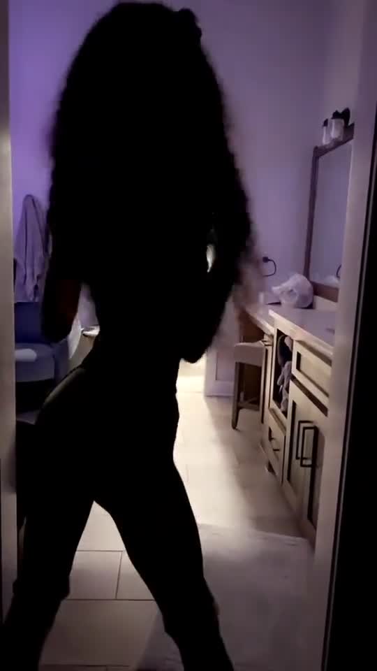 Video 715225 from monamonhoe / itsmonamonhoe