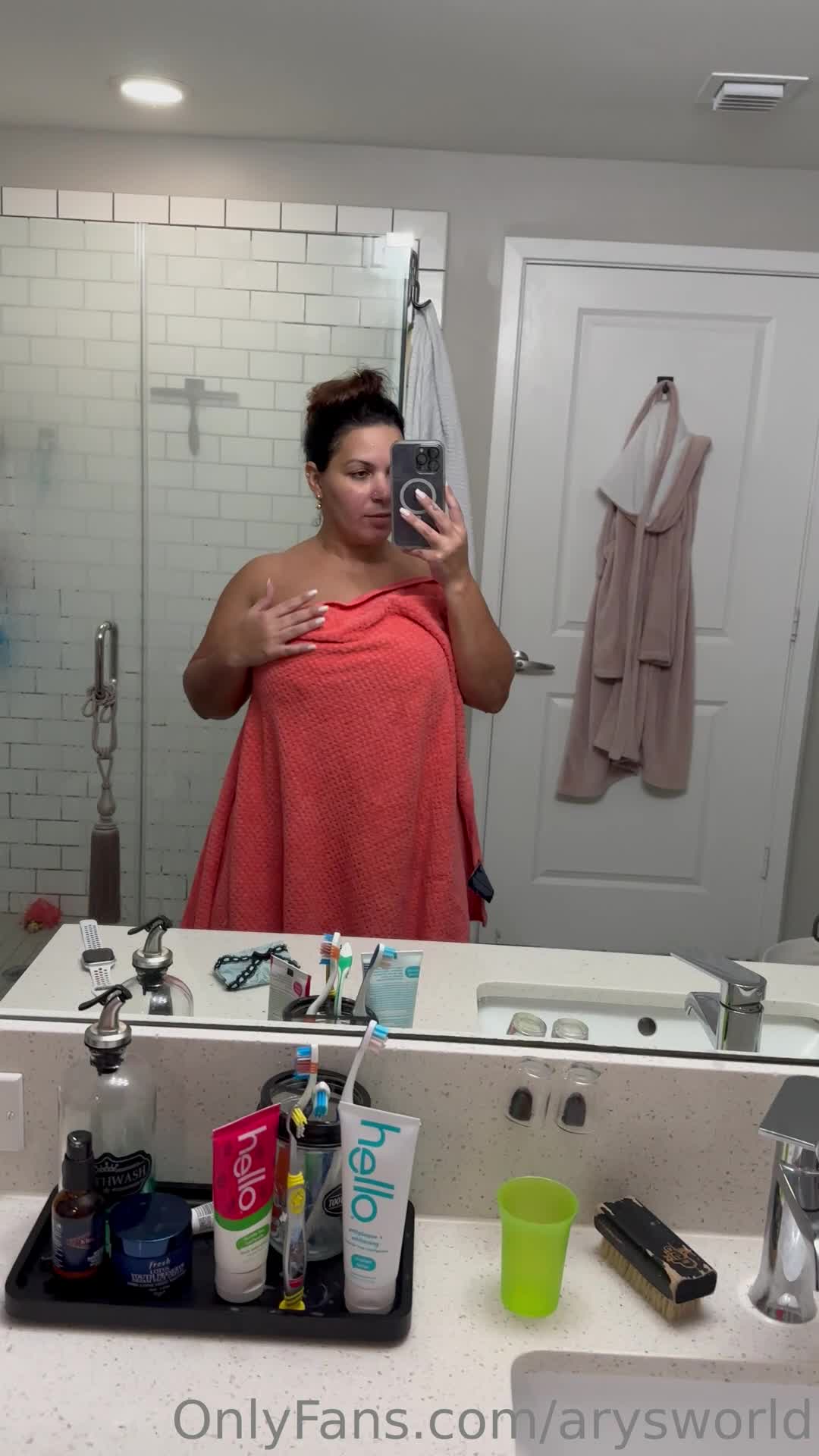 Video 715482 from Arysbella / Cubanwithanass