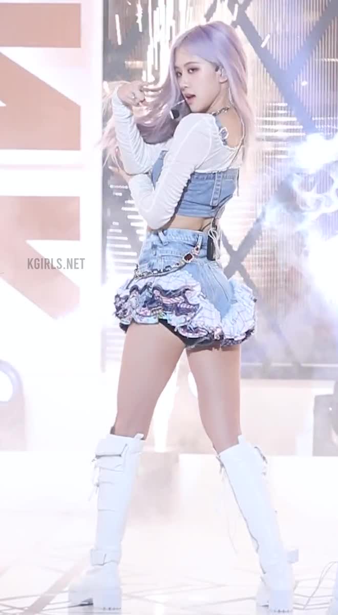 Video 715687 from Rosé || Roseanne Park - BLΛƆKPIИK ( BLACKPINK )