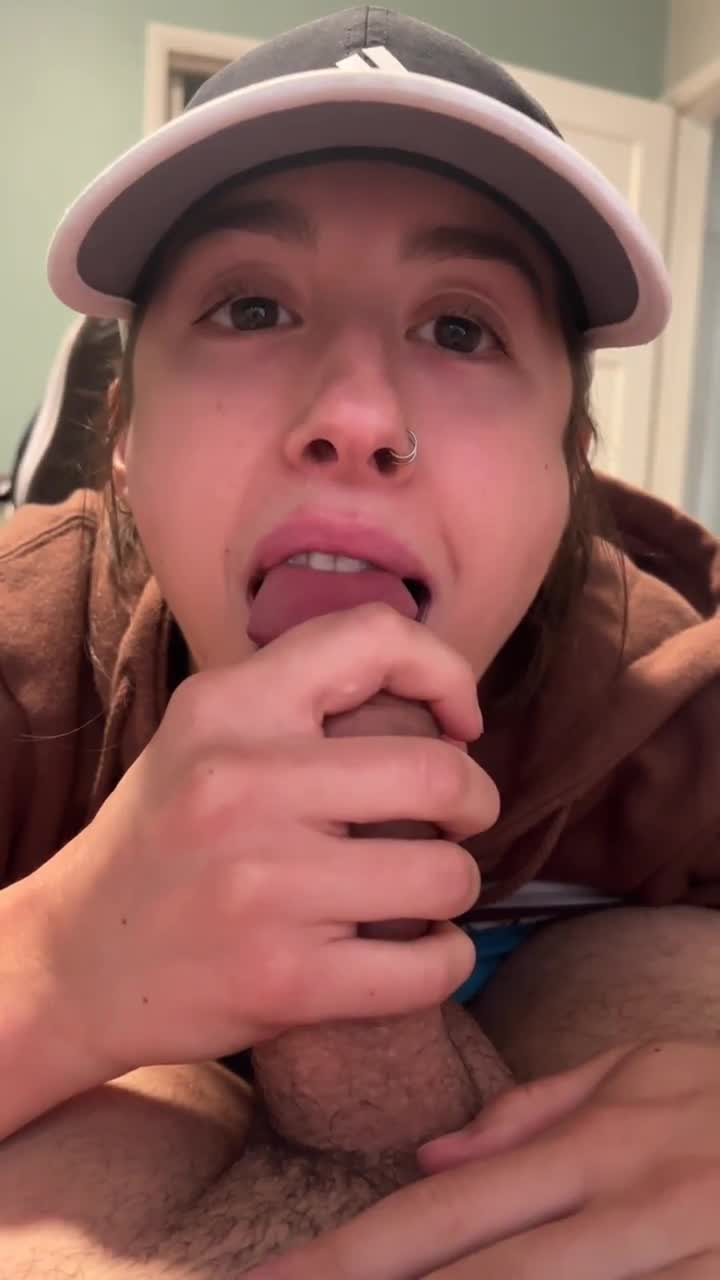 Video 716452 from julesari / RevolutionaryElk1210