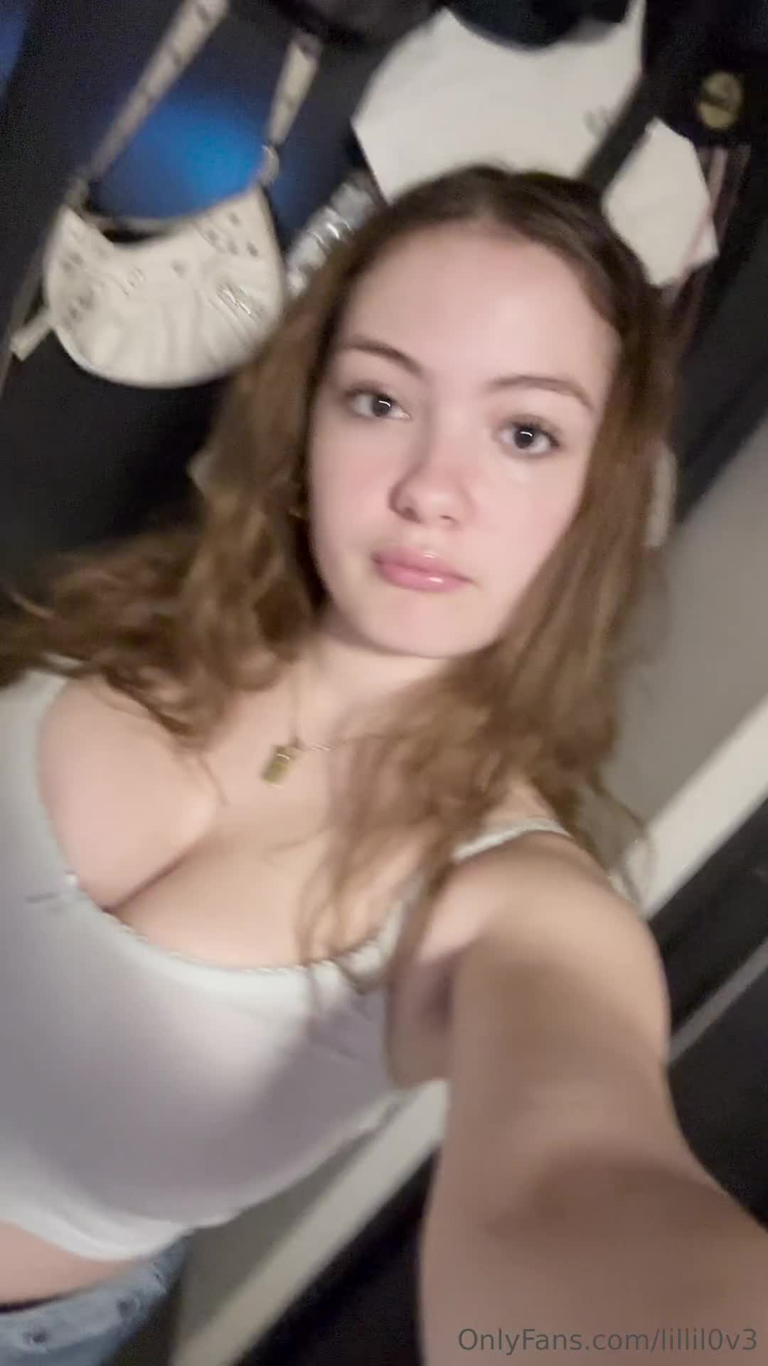 Video 716792 from lillil0v3