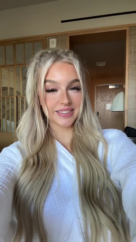 Video 719739 from Cas Summer / csblondebombshell