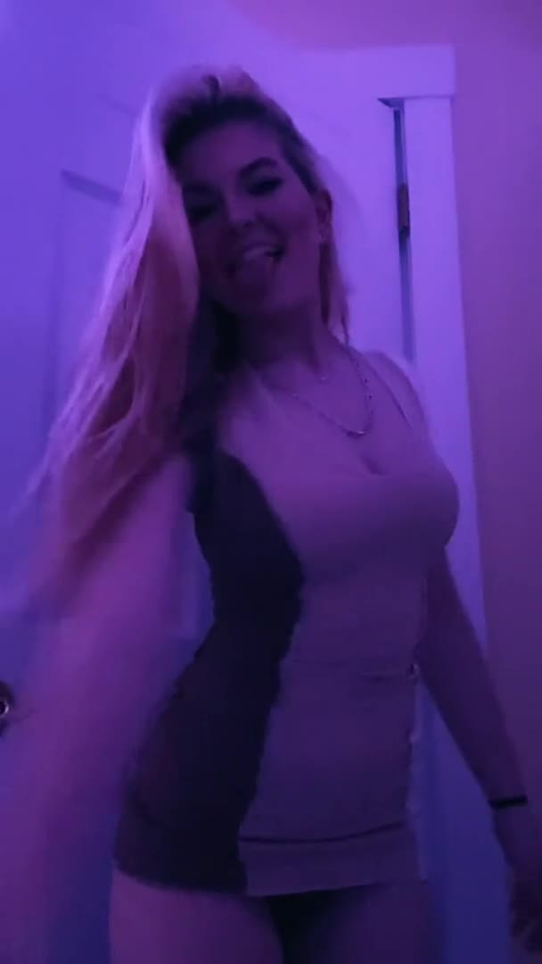 Video 720222 from Elsuzanne / Laurensuzaanne / itscloudyy