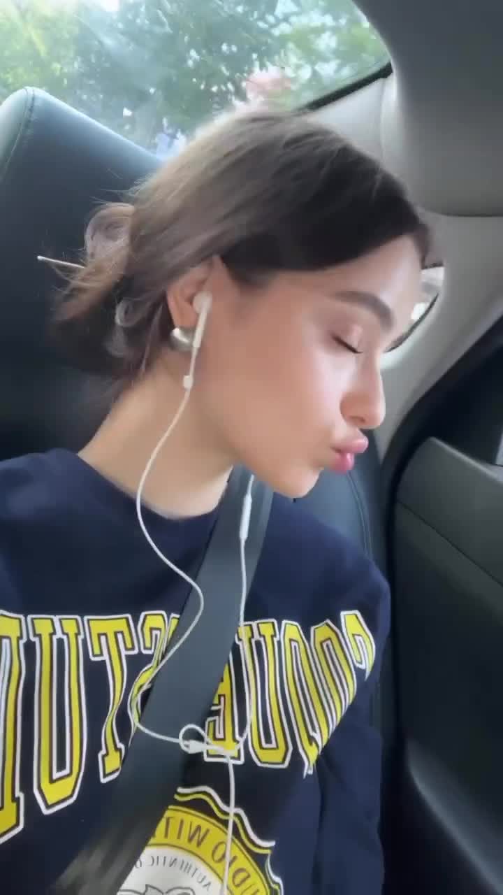 Video 720328 from Dasha Taran / taaarannn / tarankaaa