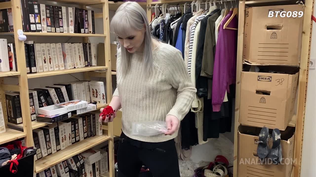 Video 720579 from Pornbox, Pissvids &amp; Analvids (Formerly known as LegalPorno &amp; Gonzo)