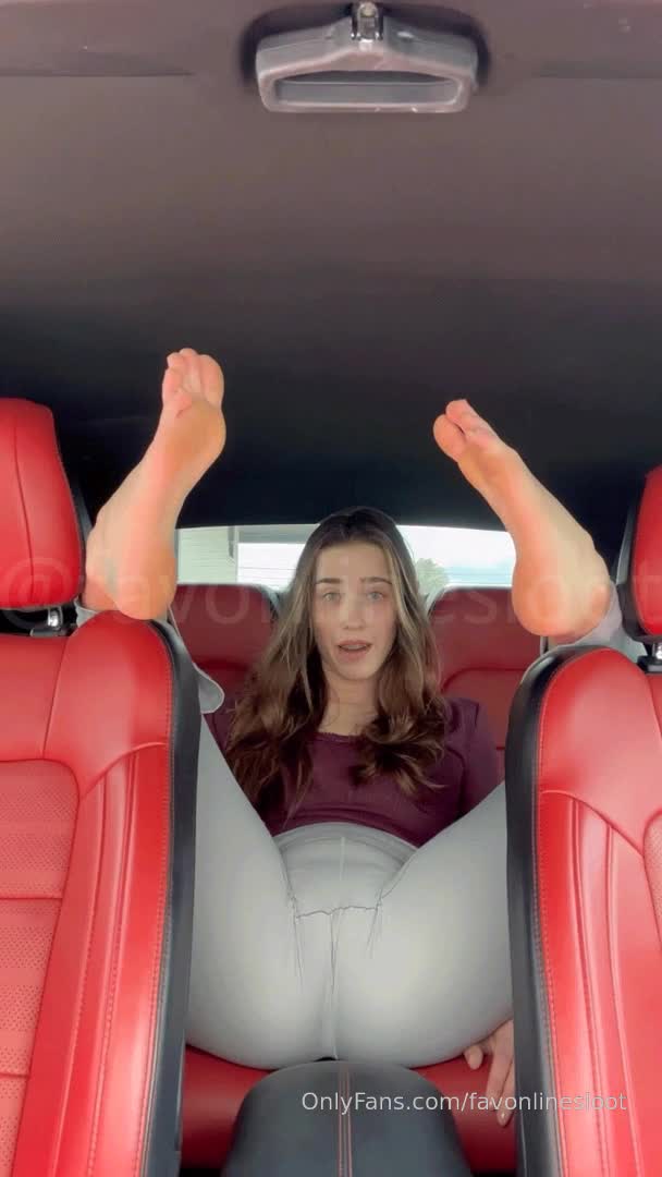 Video 721079 from Livinia Roberts | urfavonlinesloot