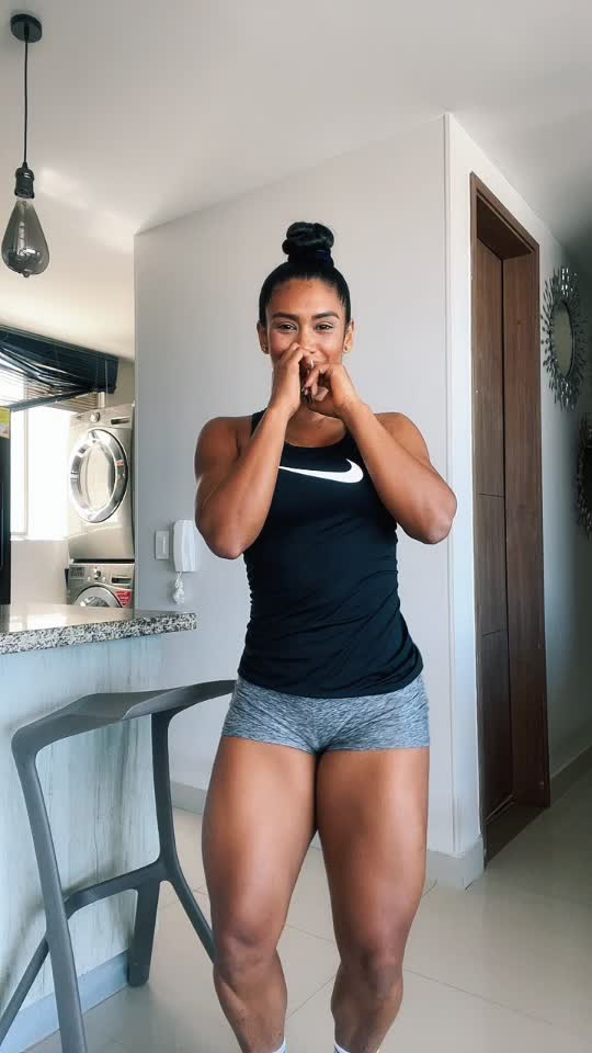 Video 728094 from @mulatafit / Sunny Doria Vargas