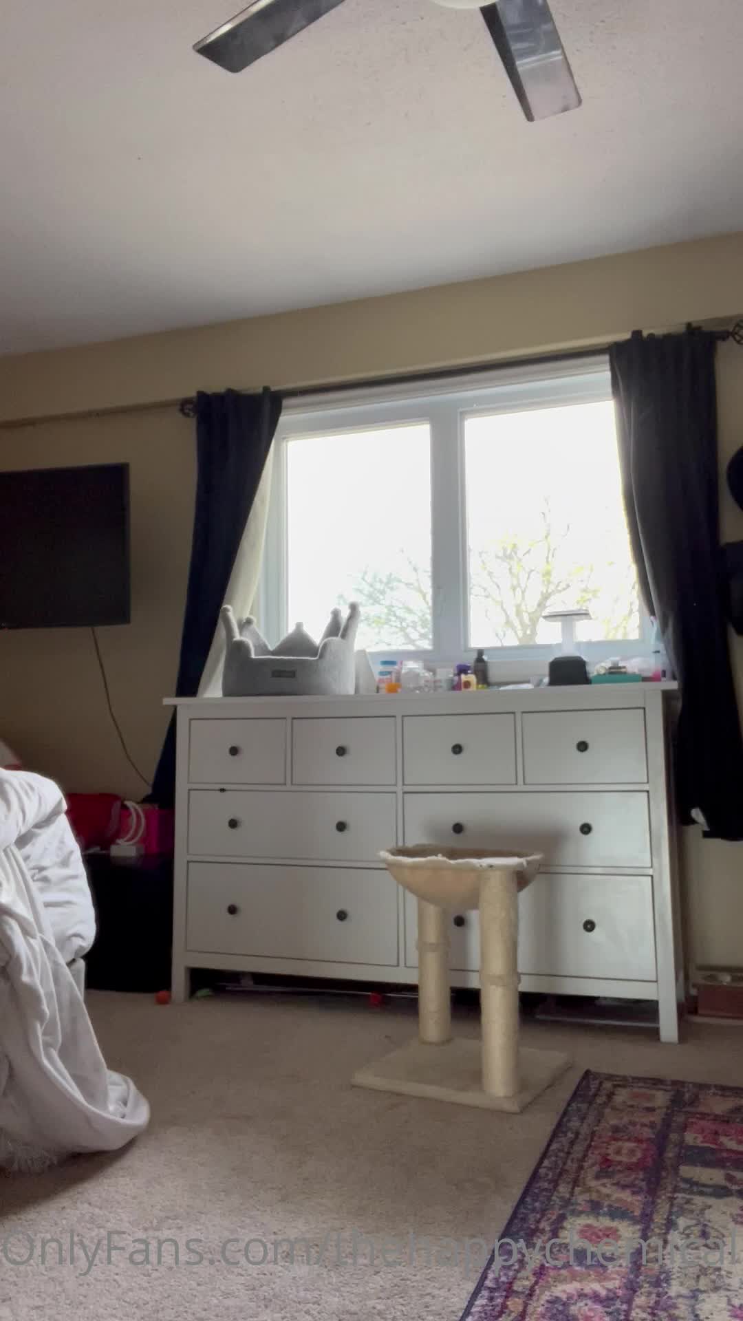 Video 729528 from Sarah Bertrand - thehappychemical - Sarah Tonin - Euphoria