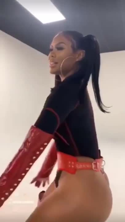 Video 739060 from Chinesekitty / Taylor Hing