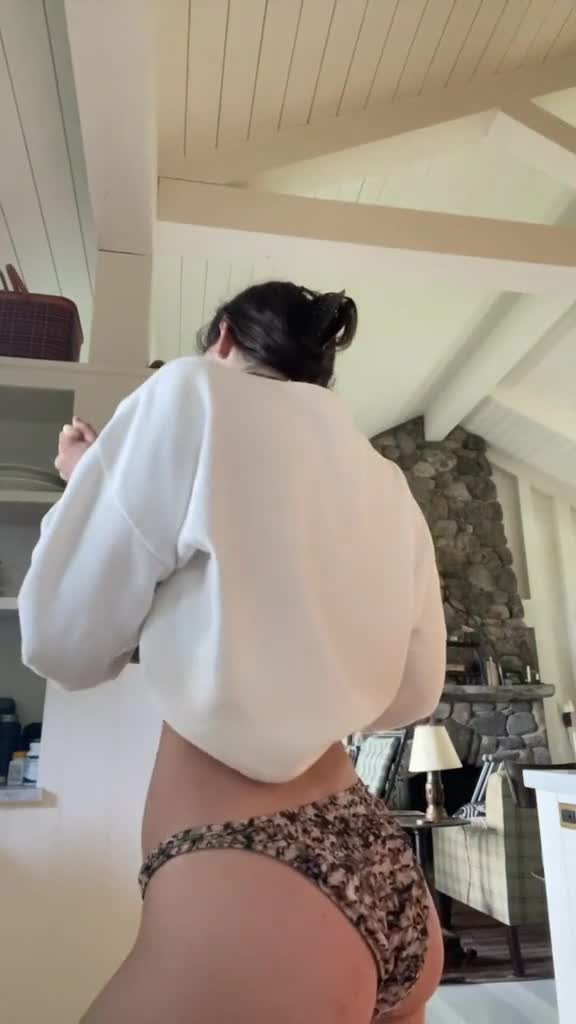 Video 739113 from Gracie Abrams