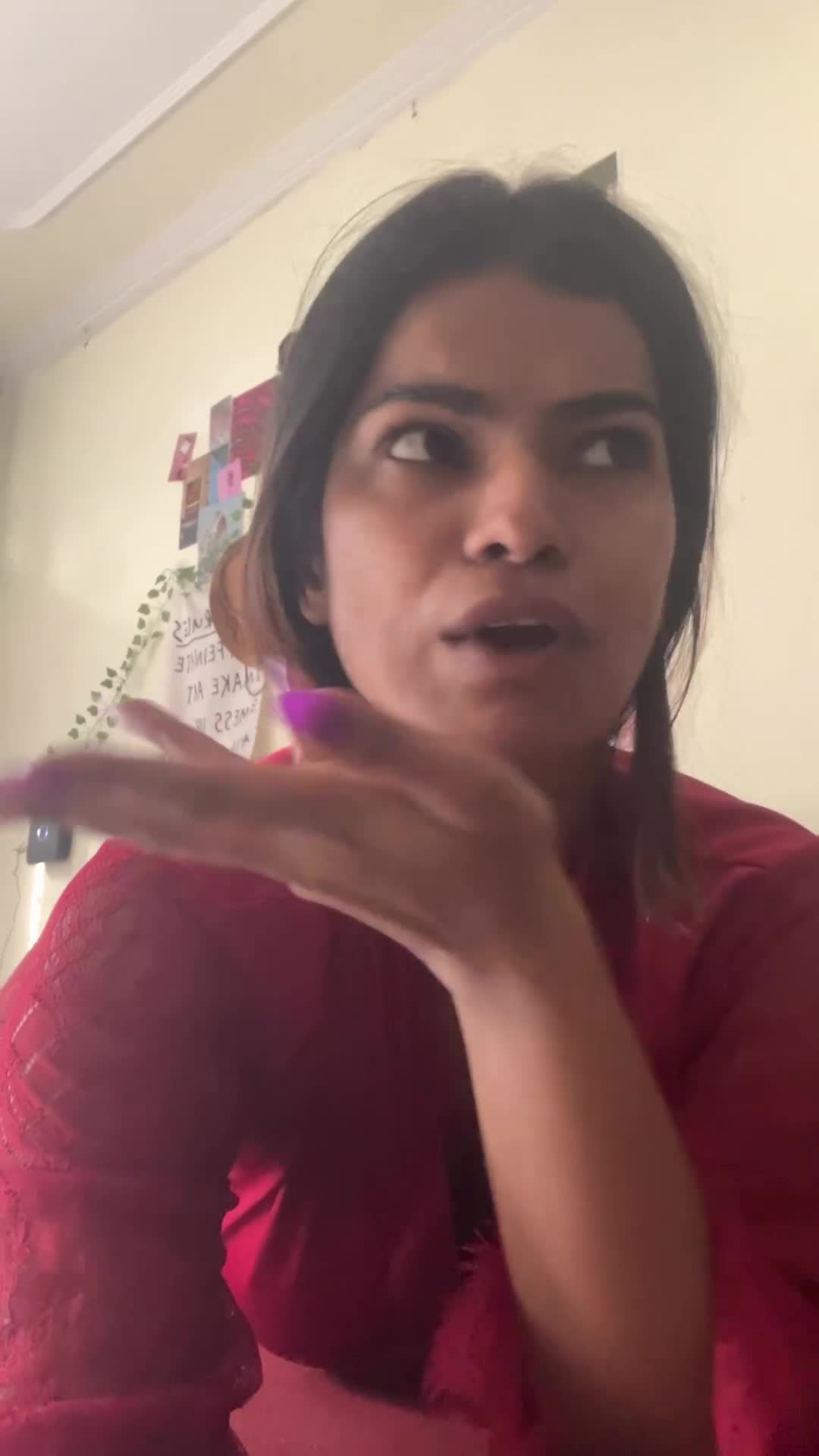 Video 739779 from Nidhi Goel / Moodybeasty