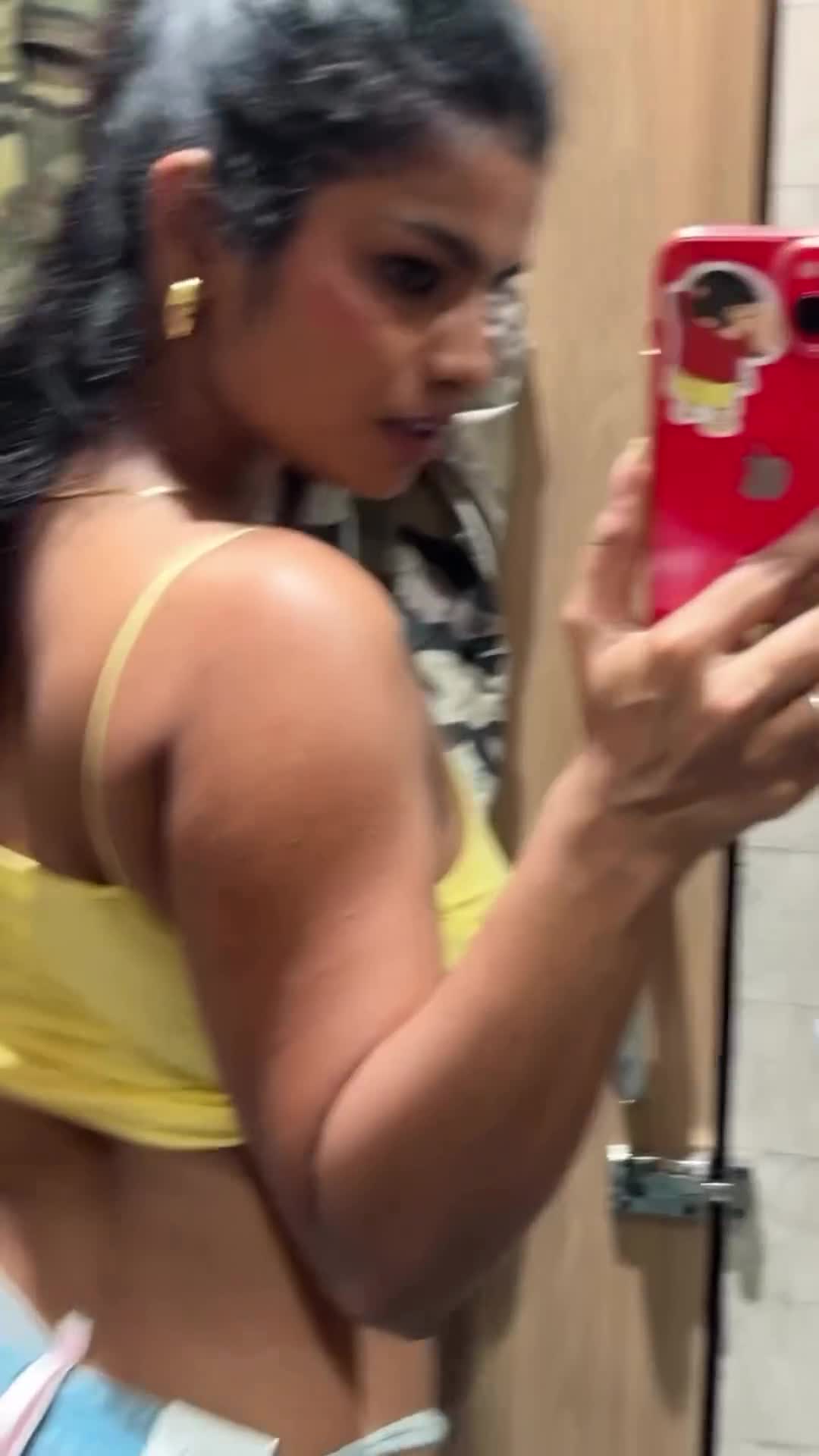 Video 739780 from Nidhi Goel / Moodybeasty